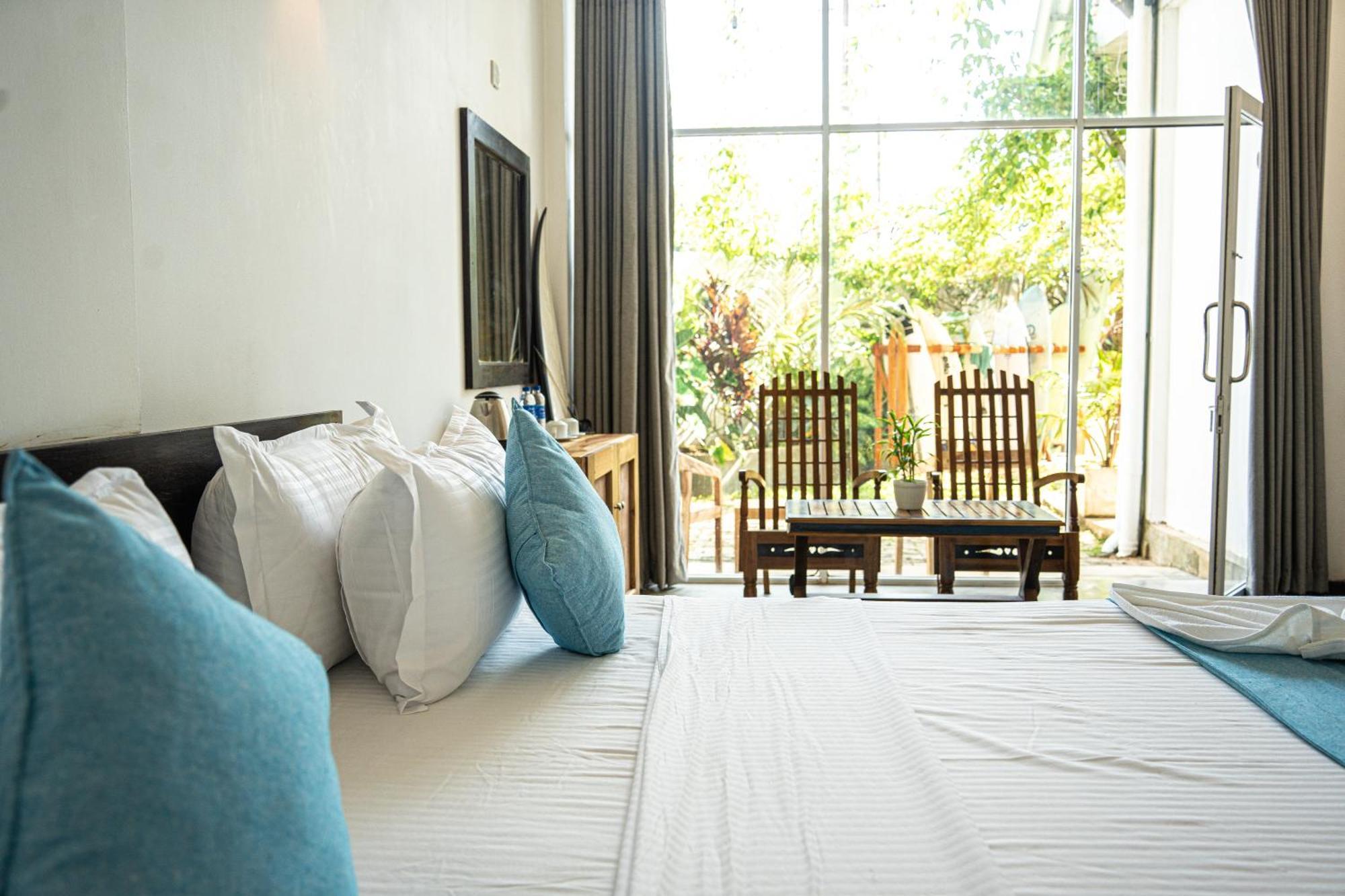 Cocos Hotel มิดิกามาอีสต์ ภายนอก รูปภาพ